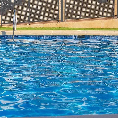 Familiar Piscina Gran Alacant